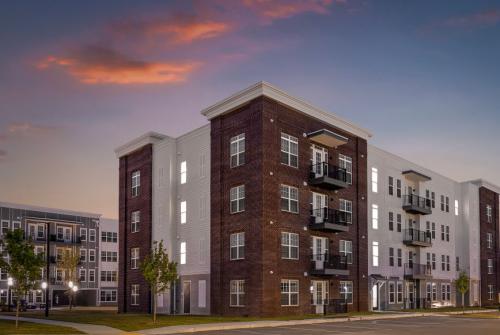 Apartments for rent in Chattanooga, TN - Building-Exterior-at-Dusk