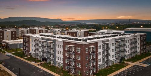 Apartments for rent in Chattanooga, TN - Elevated-Community-Building-Exteriors-at-Dusk